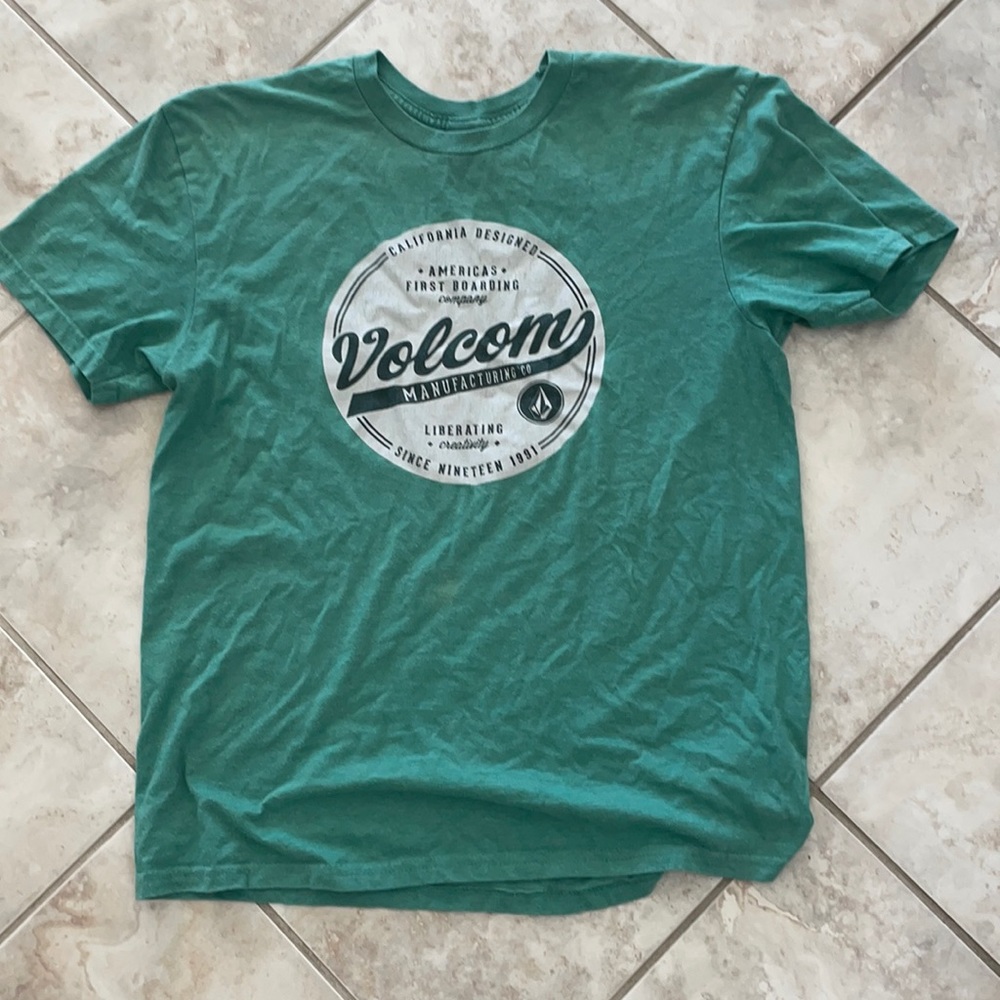 Volcom medium men’s t shirt